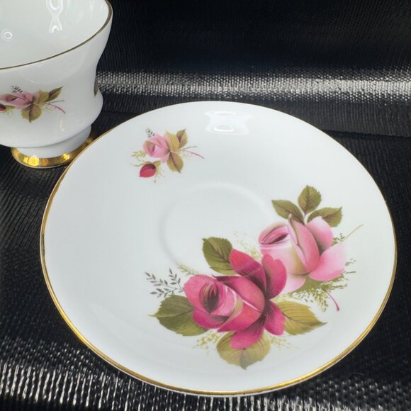 Royal Windsor Fine Bone China Teacup Saucer Set Red Roses Made England Vintage - Picture 10 of 12
